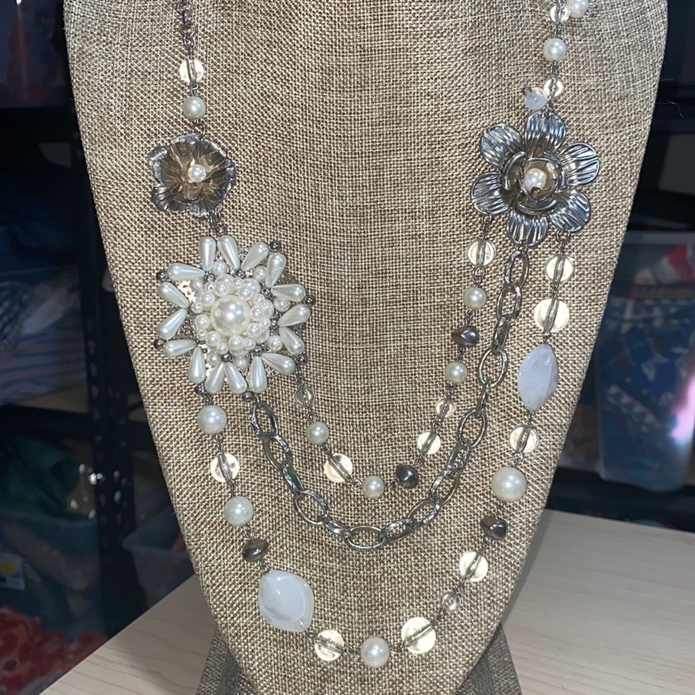 Floral beaded necklace plastic beads layered adjustable
